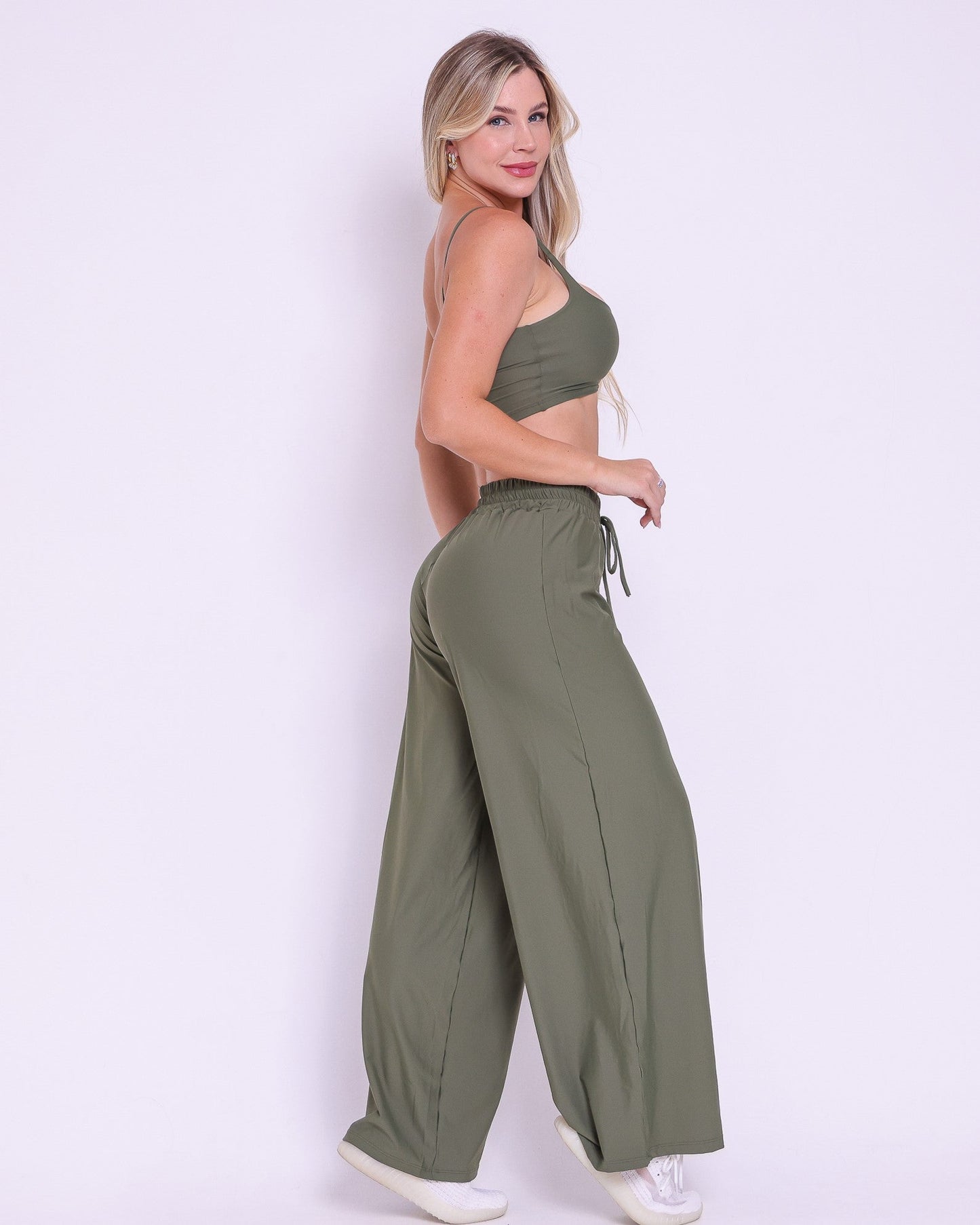 Conjunto Calça Pantalona Wide + Top Bruna