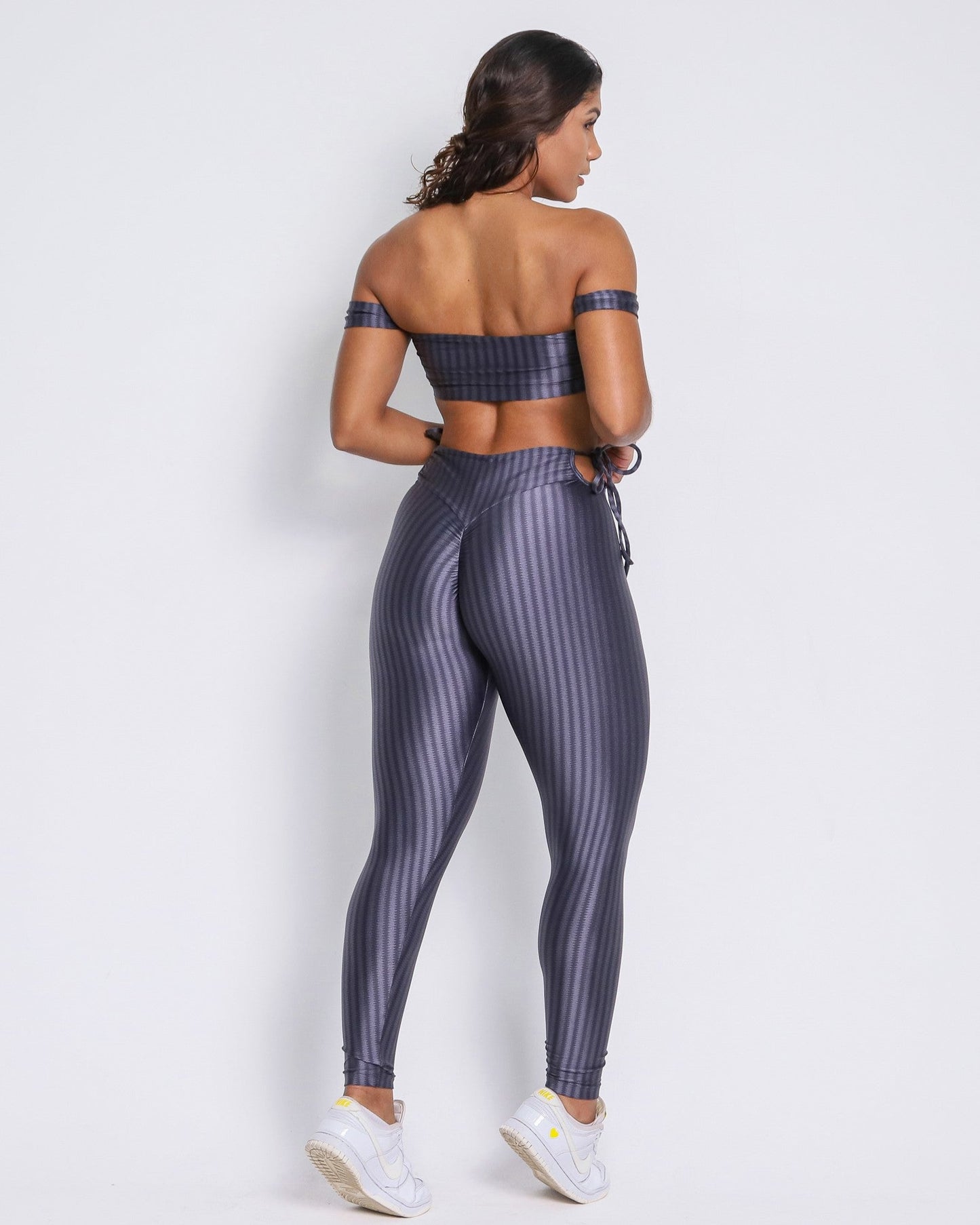 Conjunto Legging Empina Bumbum Cirre + Top Ciganinha