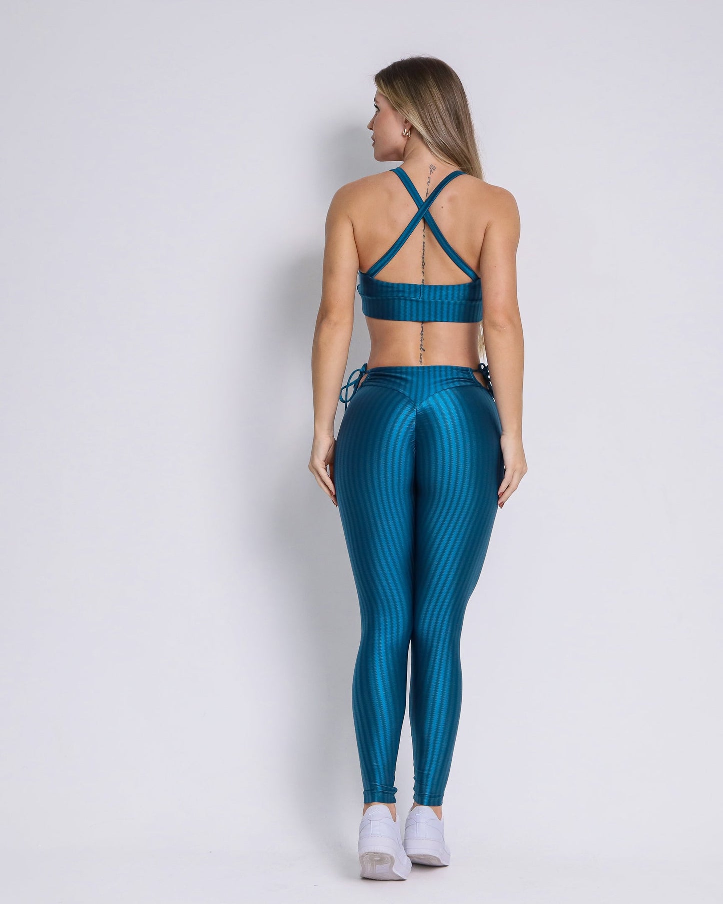 Conjunto Legging Empina Bumbum Cirre + Top Tai