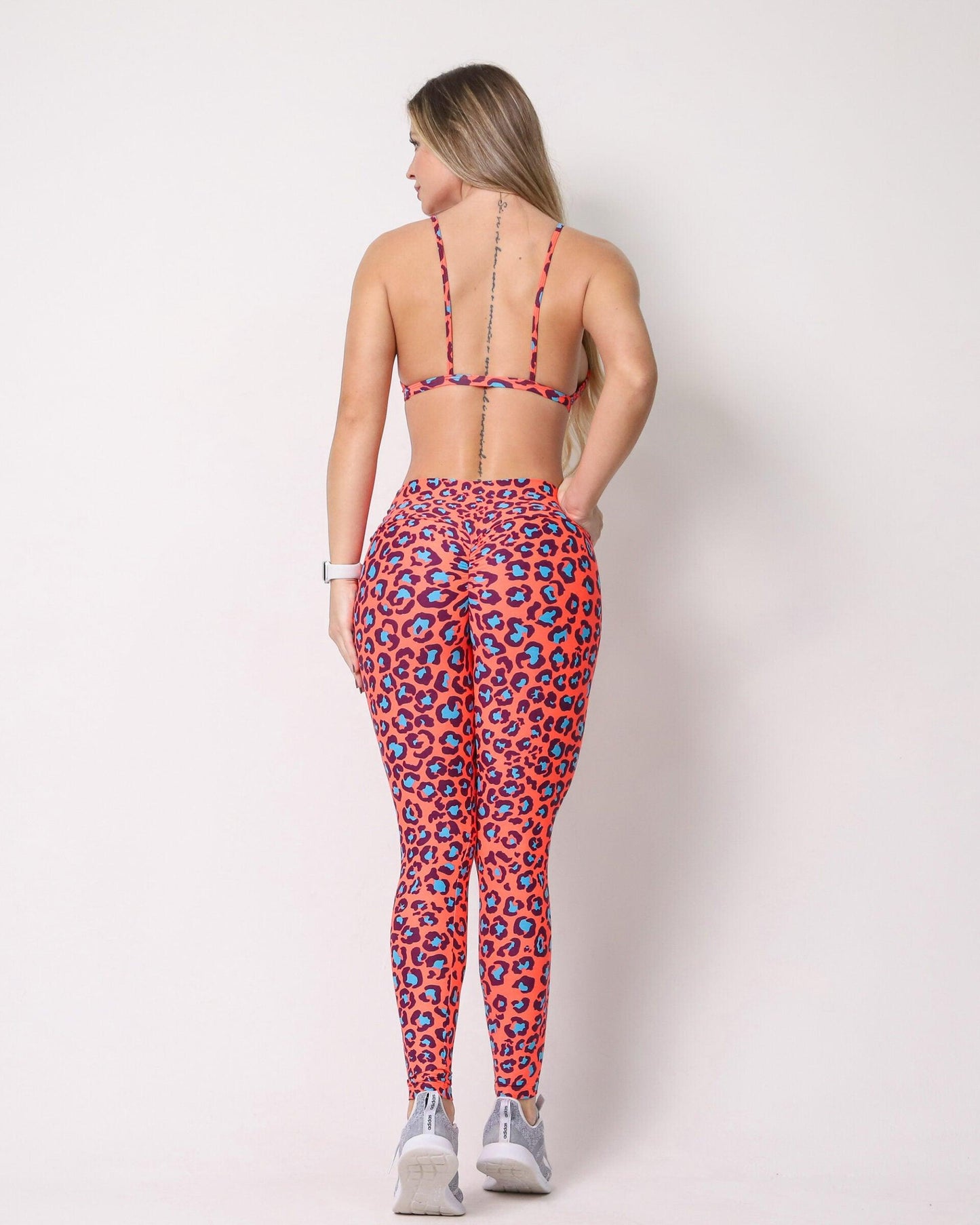 Conjunto Legging Empina Bumbum Savana + Top Angie