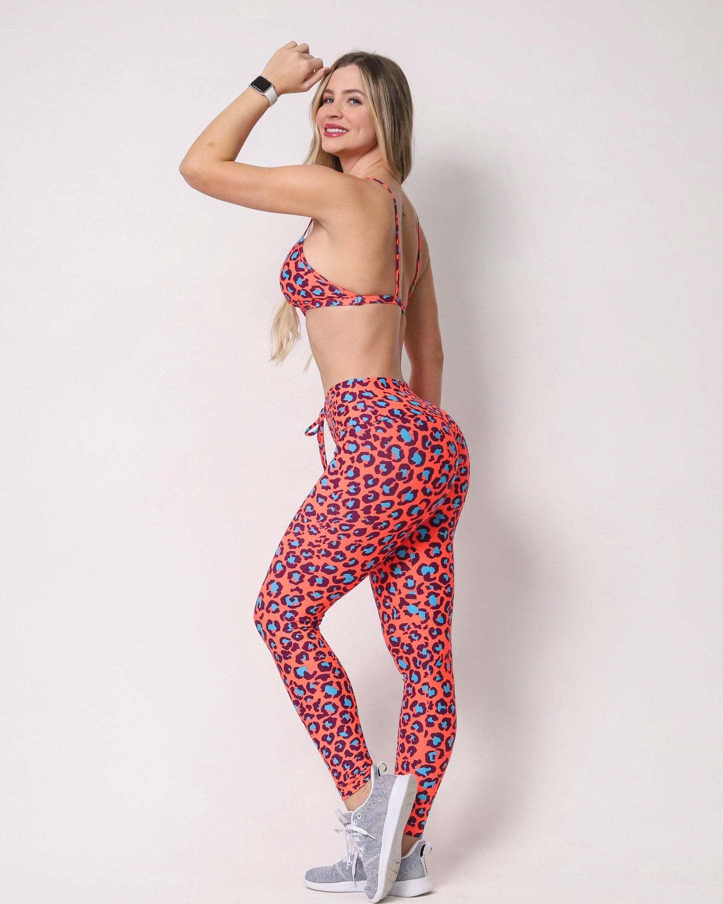 Conjunto Legging Empina Bumbum Savana + Top Angie