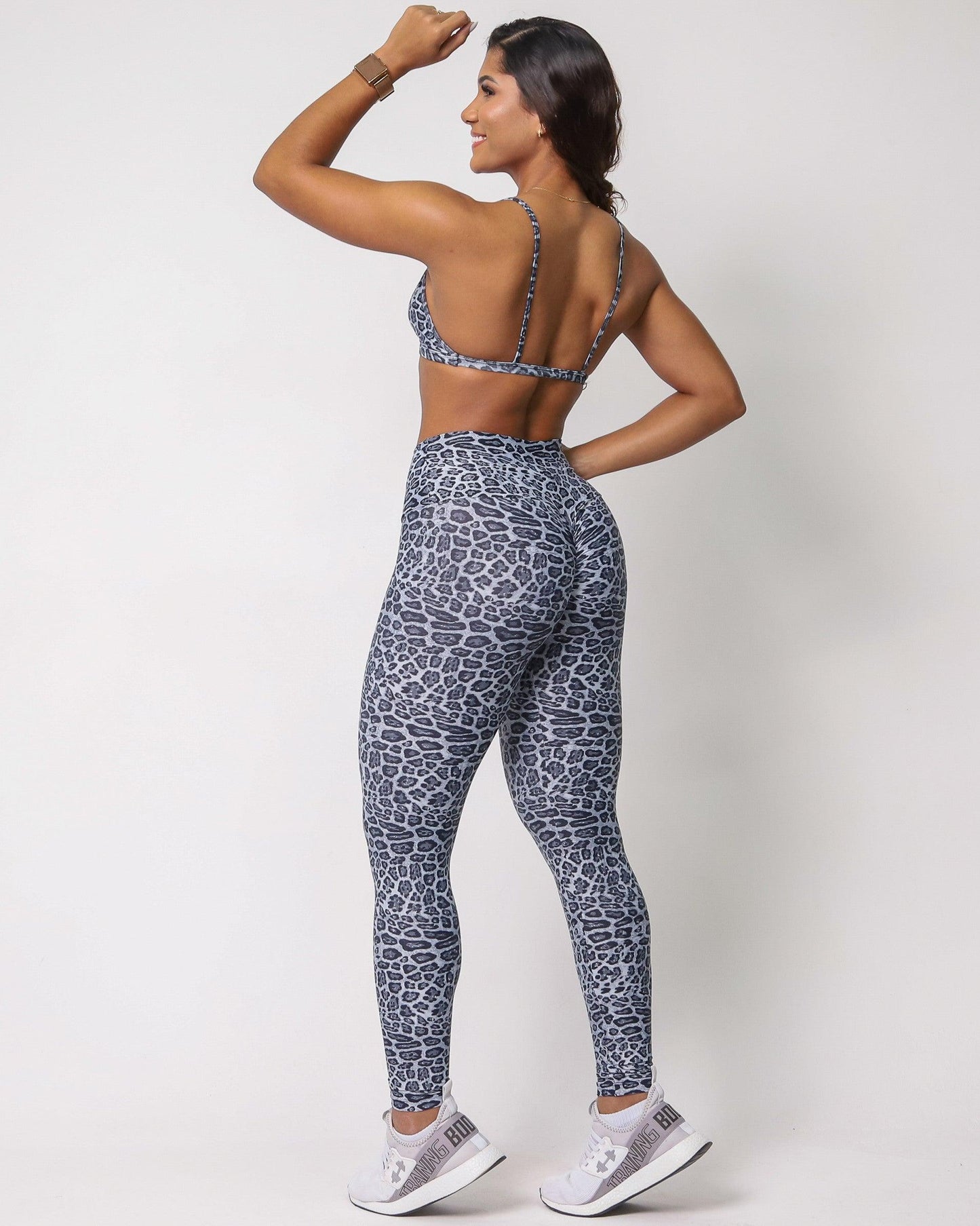 Conjunto Legging Empina Bumbum Savana + Top Angie